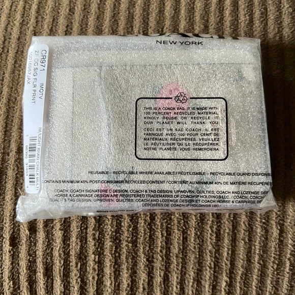 Coach Zip Card Case In Signature Canvas With Floral Print new with tags - Picture 3 of 6